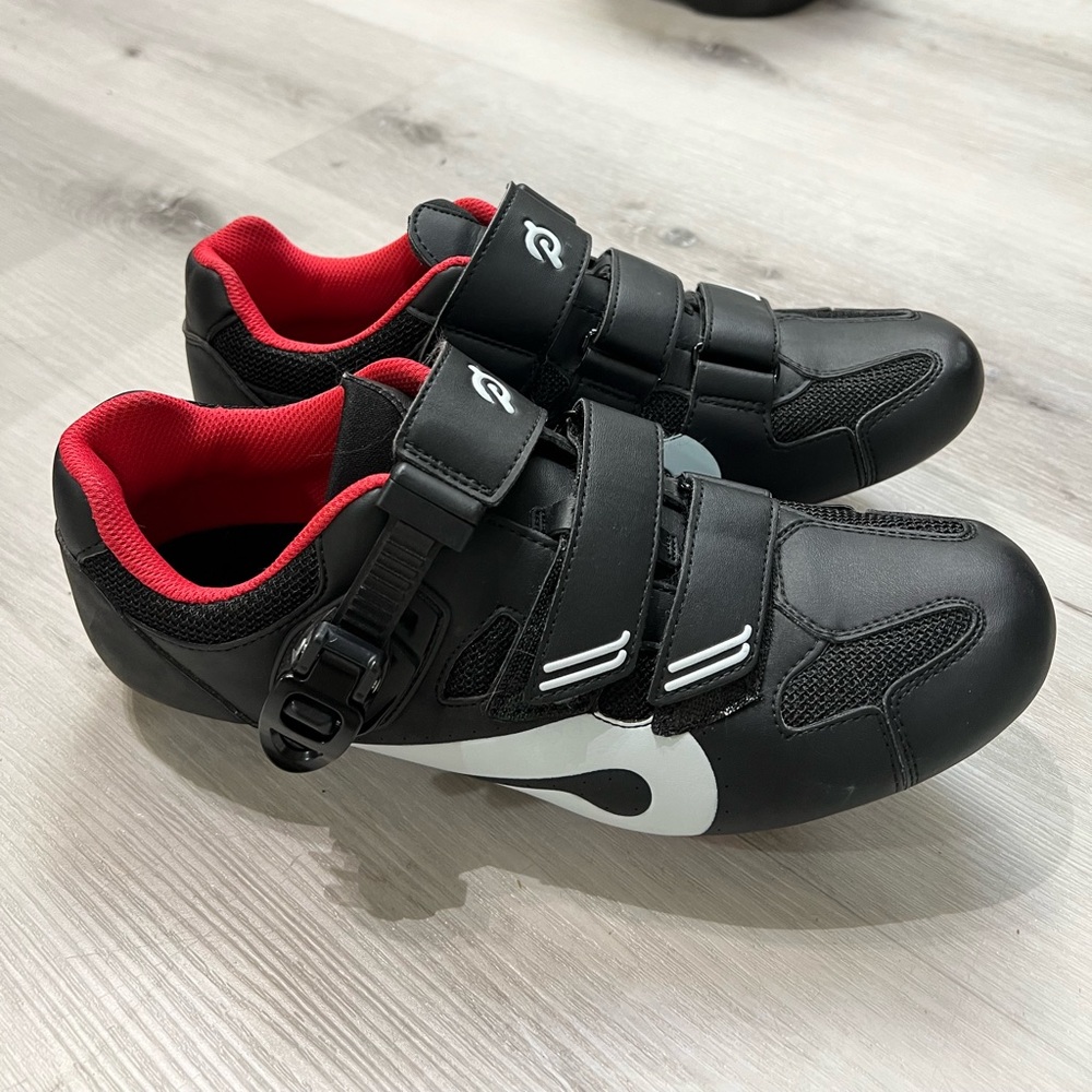 Like new Peloton Black bike shoes